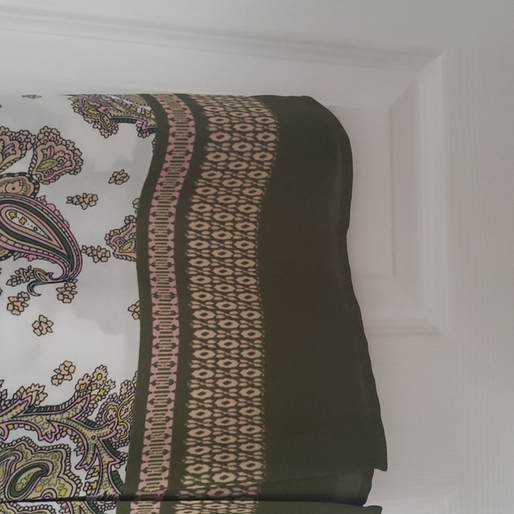 Danielrainn sleeveless v neck top - Picture 4 of 5